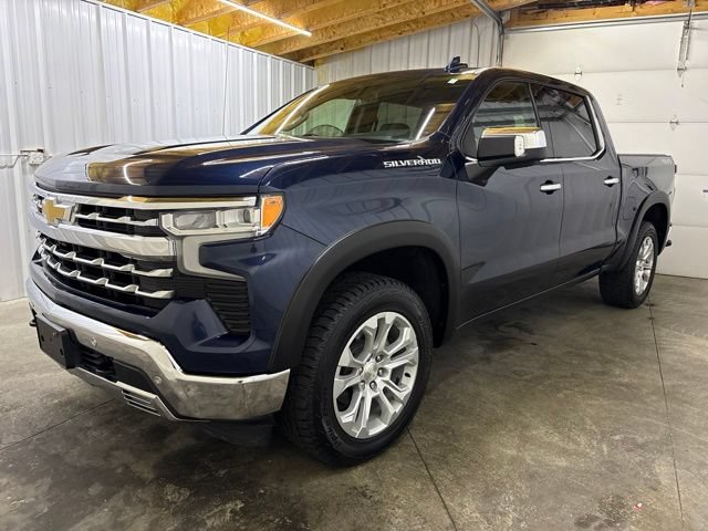 Used 2022 Chevrolet Silverado 1500 LTZ w/ LTZ Convenience Package II AWD/4WD image 3