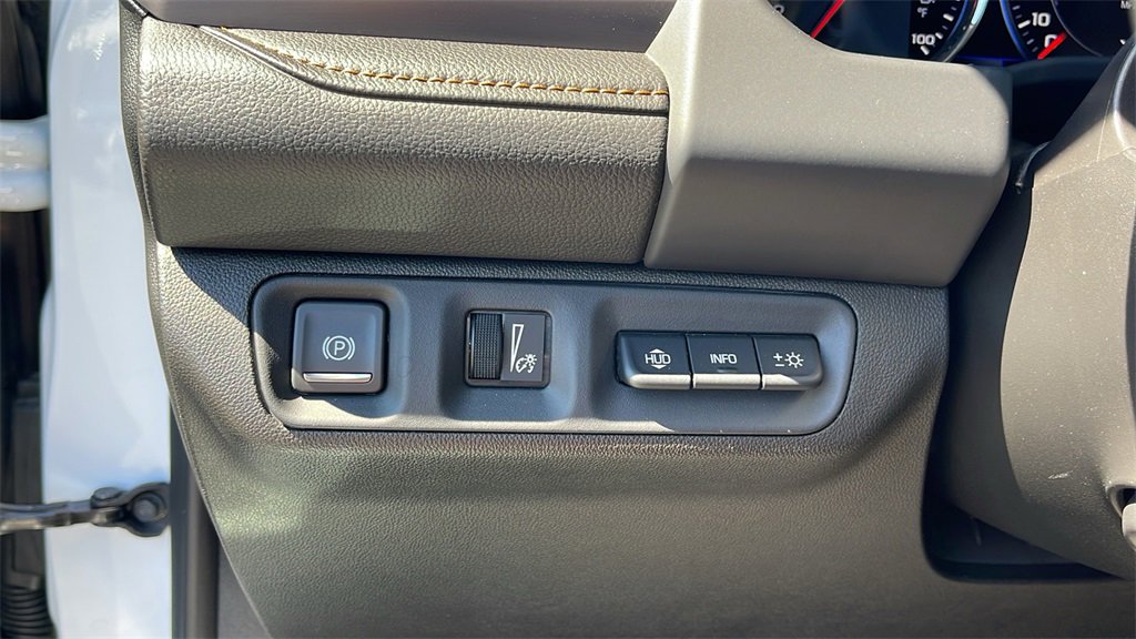 Used 2023 GMC Acadia AT4 w/ Technology Package image 25