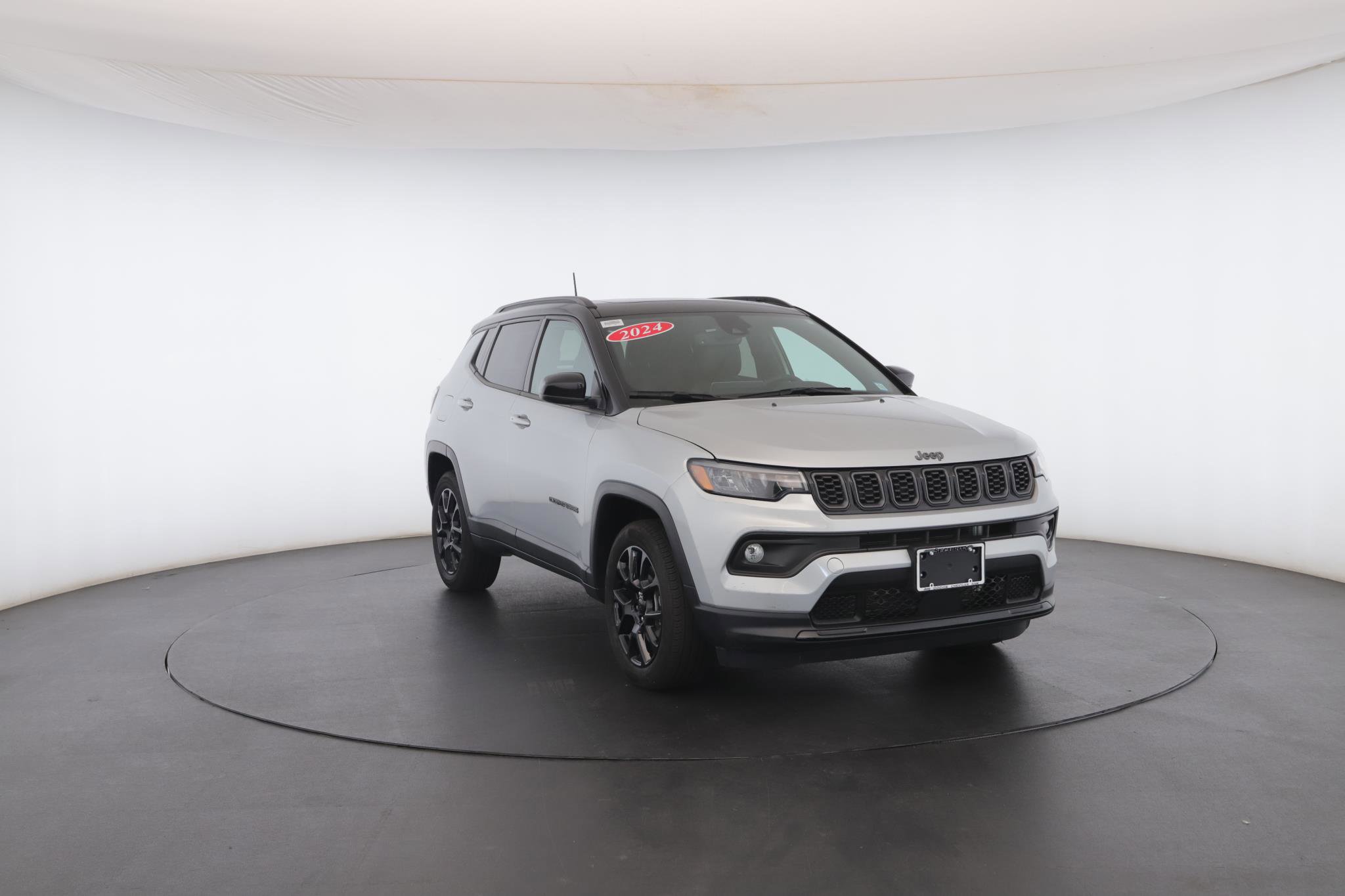 Used 2024 Jeep Compass Latitude w/ Sun and Sound Group AWD/4WD image 37