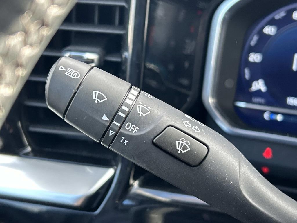 Used 2024 Chevrolet Silverado 1500 LT AWD/4WD image 25
