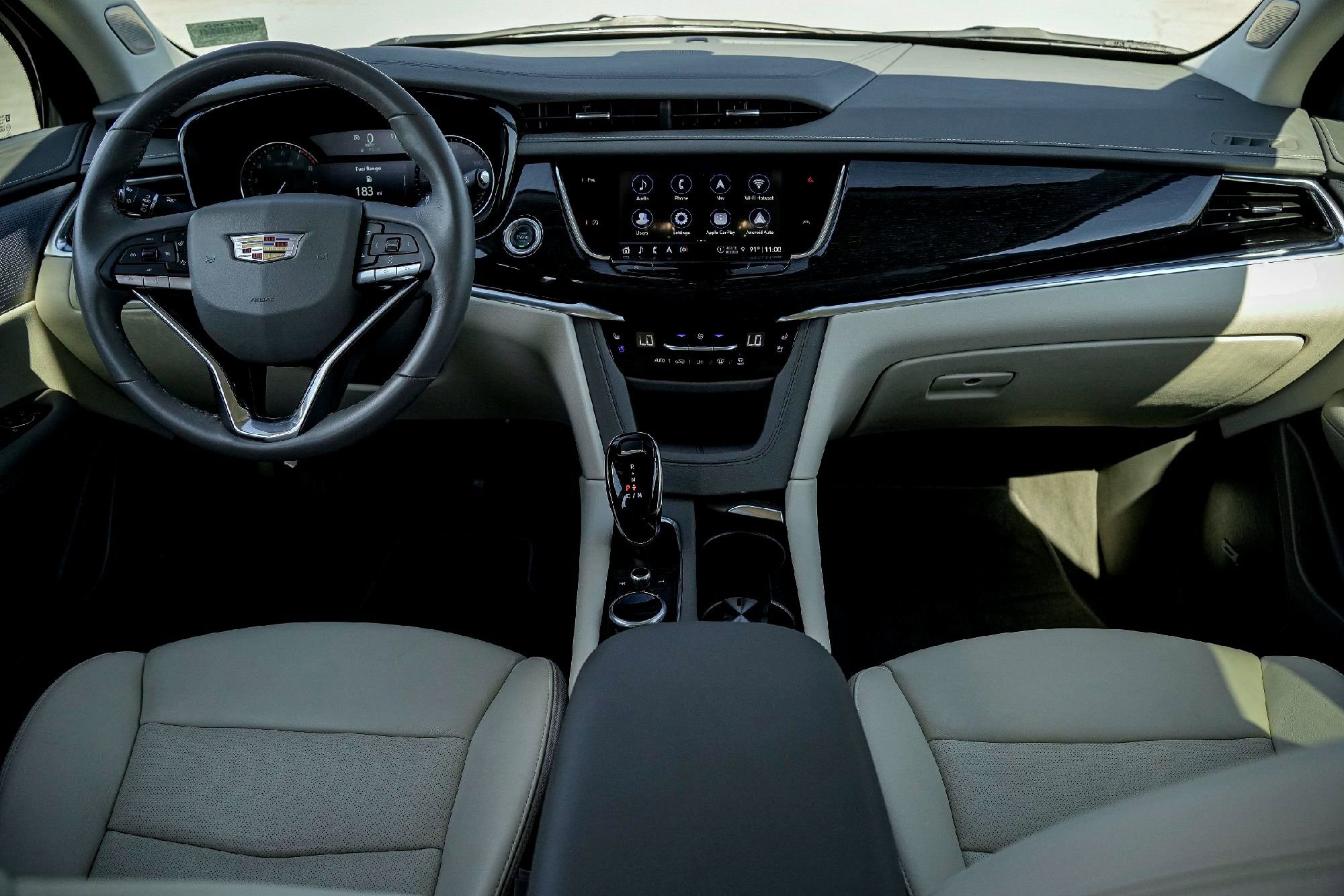 Used 2025 Cadillac XT6 Premium Luxury image 26