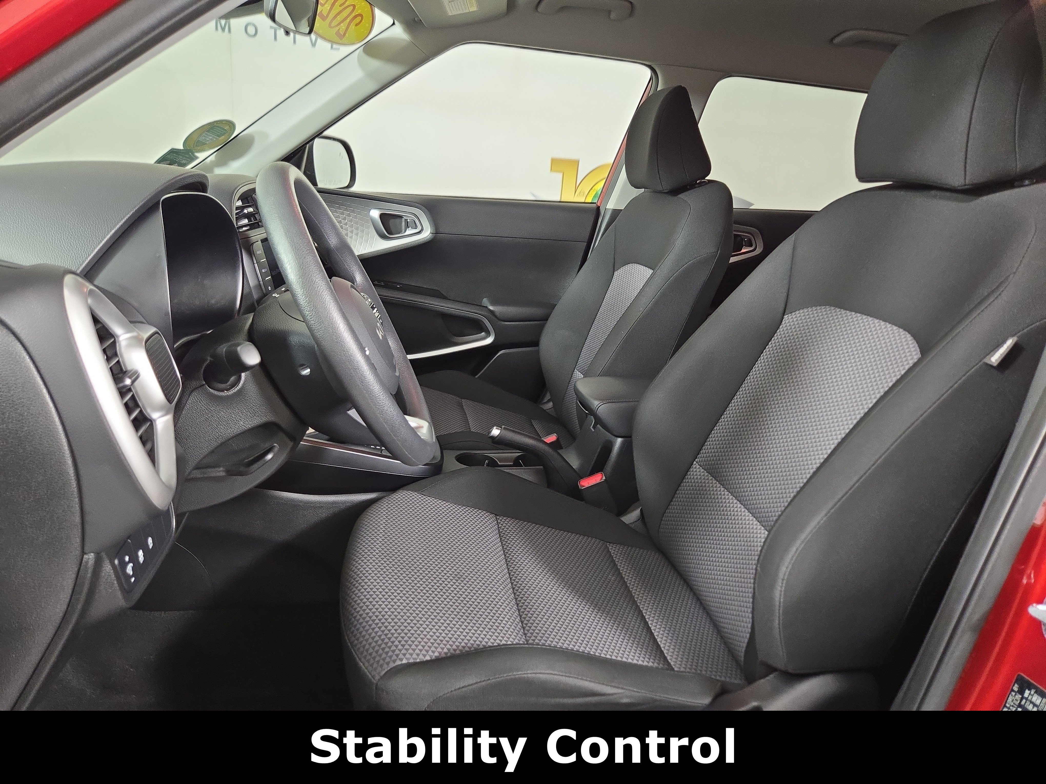 Used 2024 Kia Soul LX w/ LX Technology Package FWD image 12