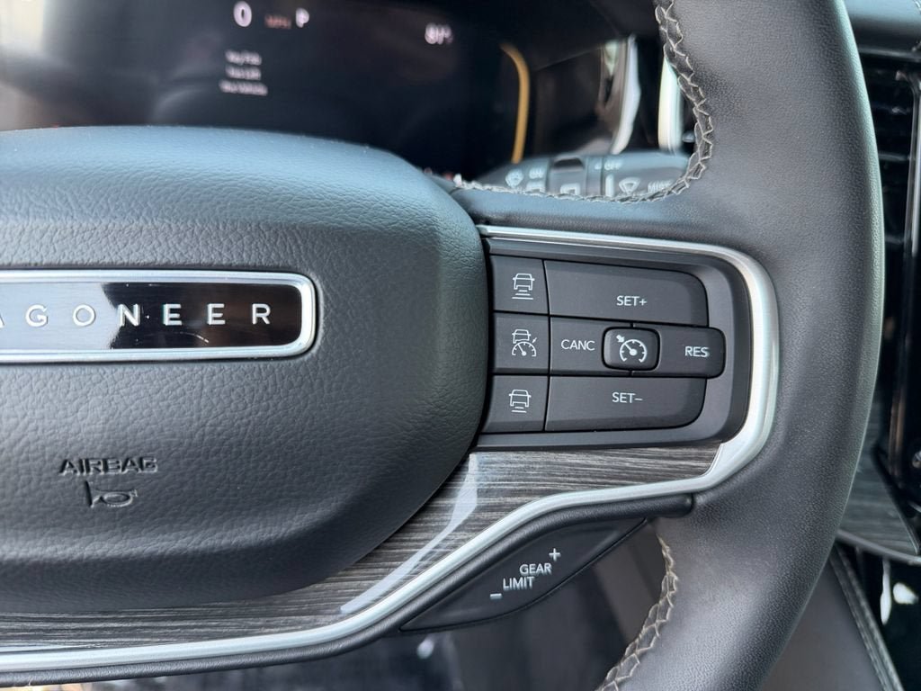 Used 2022 Jeep Wagoneer Series II AWD/4WD image 33