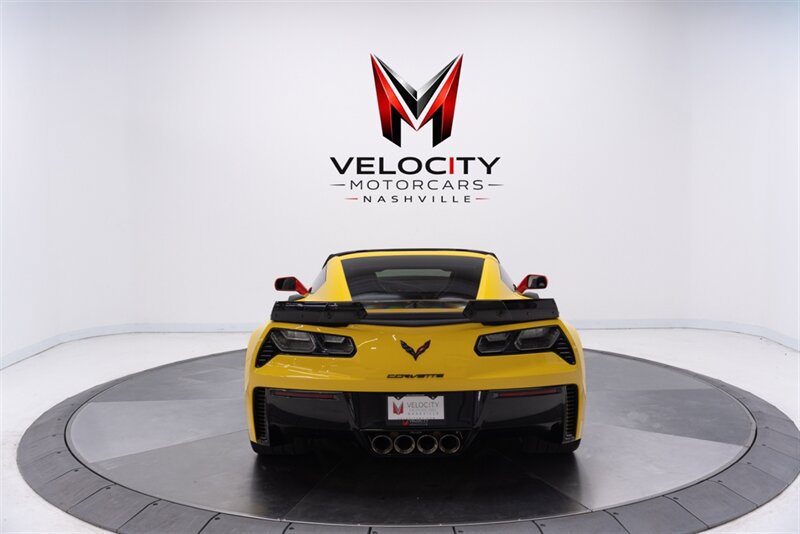 Used 2018 Chevrolet Corvette Z06 RWD image 17