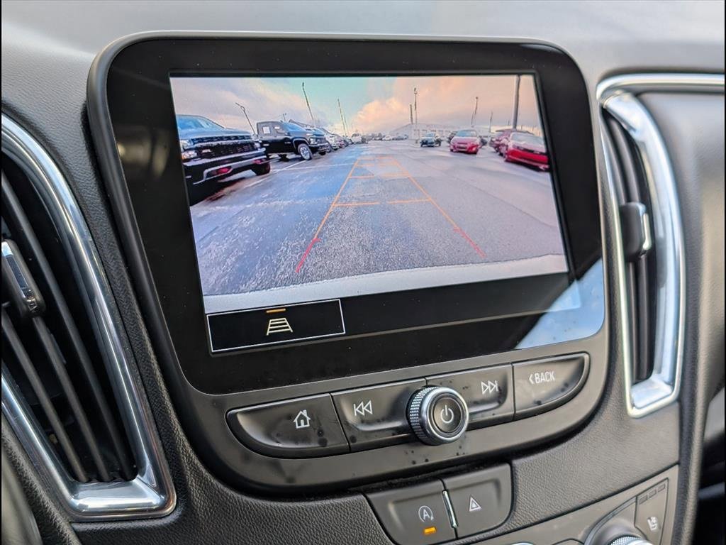 Used 2024 Chevrolet Malibu LT image 9