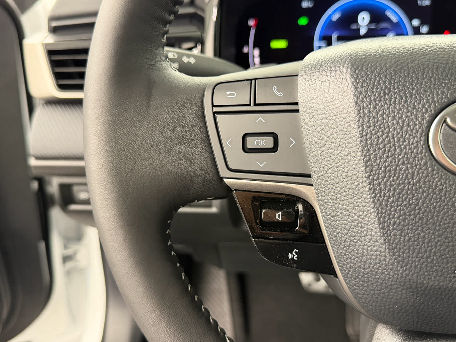 New 2026 Toyota Camry SE w/ Multimedia Upgrade Package FWD image 21