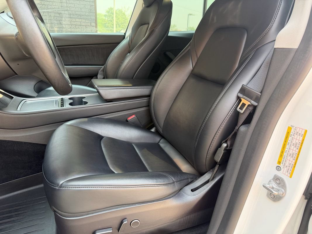 Used 2022 Tesla Model Y Long Range AWD/4WD image 29