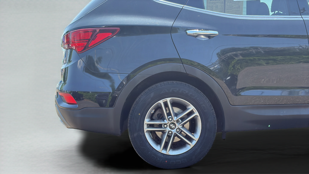 Used 2017 Hyundai Santa Fe Sport AWD/4WD image 24