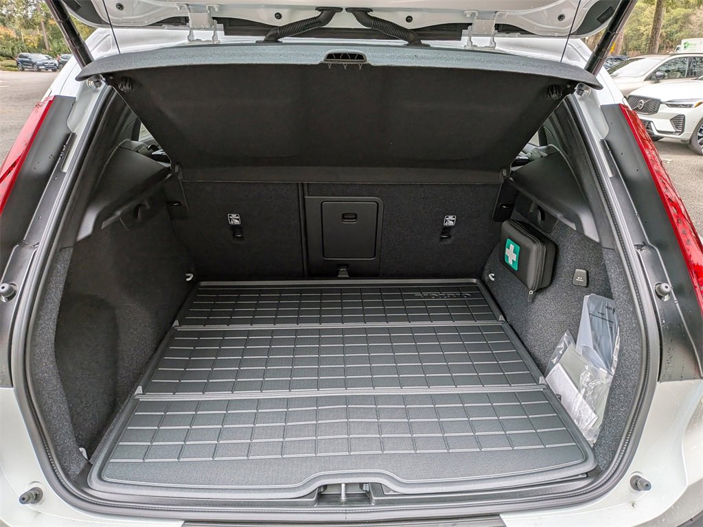 New 2026 Volvo XC40 B5 Plus w/ Protection Package Premier image 13