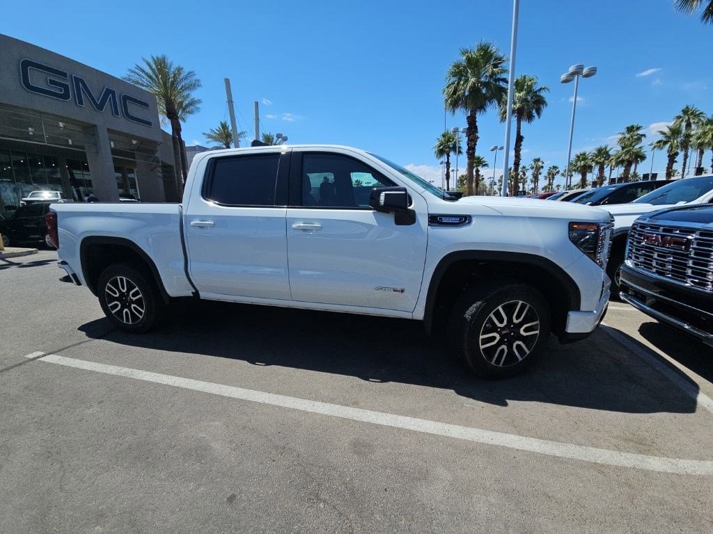 Used 2025 GMC Sierra 1500 AT4 w/ Technology Package AWD/4WD image 10