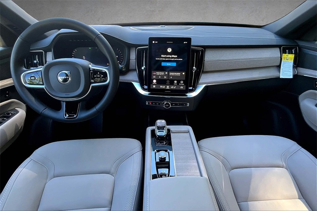New 2026 Volvo XC90 B6 Plus w/ Protection Package Premier image 5