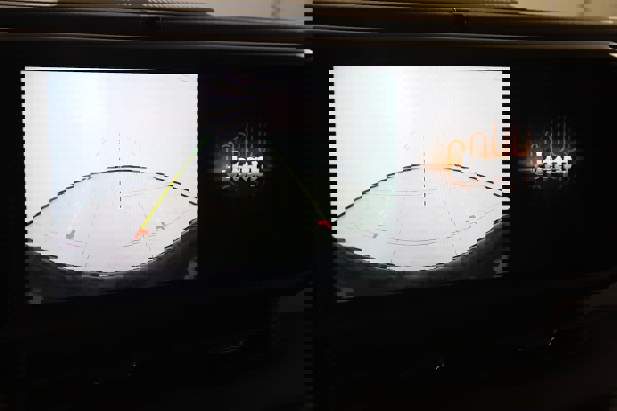 Used 2024 Jeep Wrangler Willys image 9