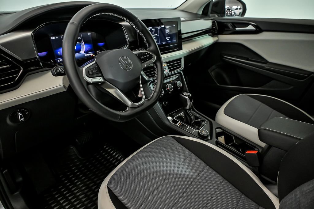 Used 2025 Volkswagen Taos S AWD/4WD image 11