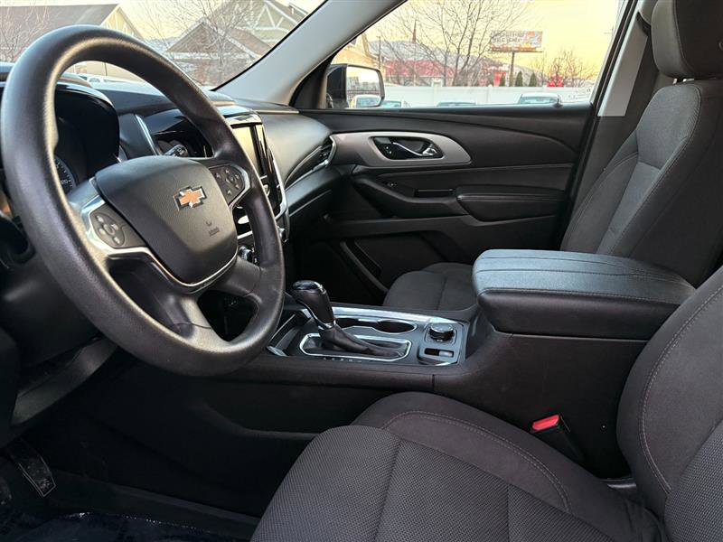 Used 2019 Chevrolet Traverse LS w/ LPO, Floor Liner Package AWD/4WD image 9