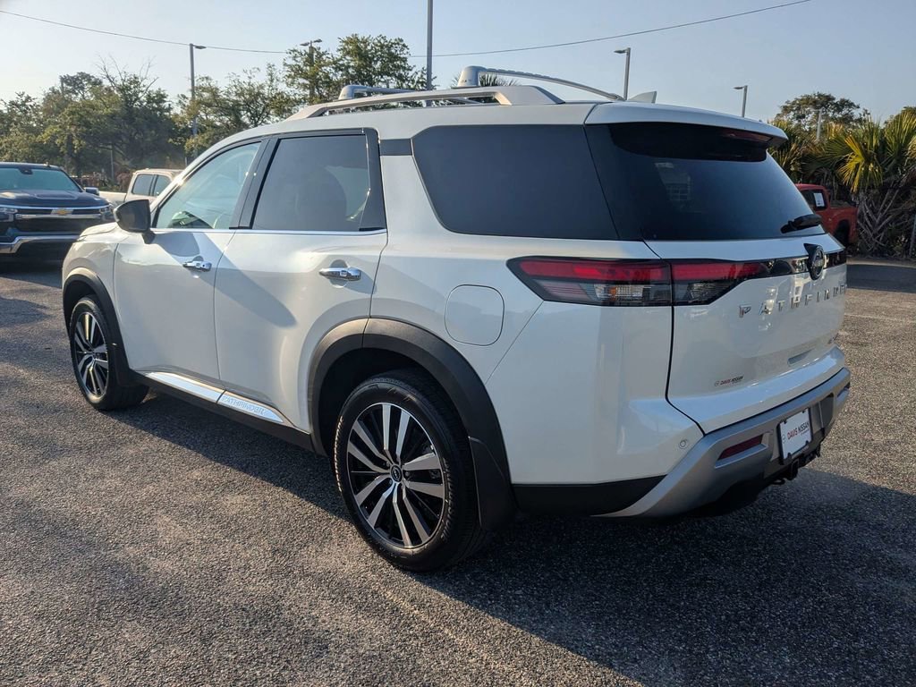 Used 2024 Nissan Pathfinder Platinum w/ Cargo Package FWD image 6