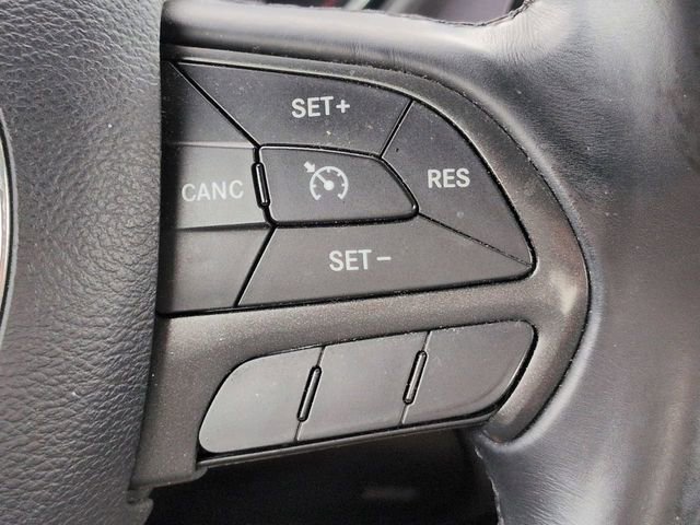 Used 2015 Dodge Challenger R/T w/ Quick Order Package 28B R/T RWD image 23