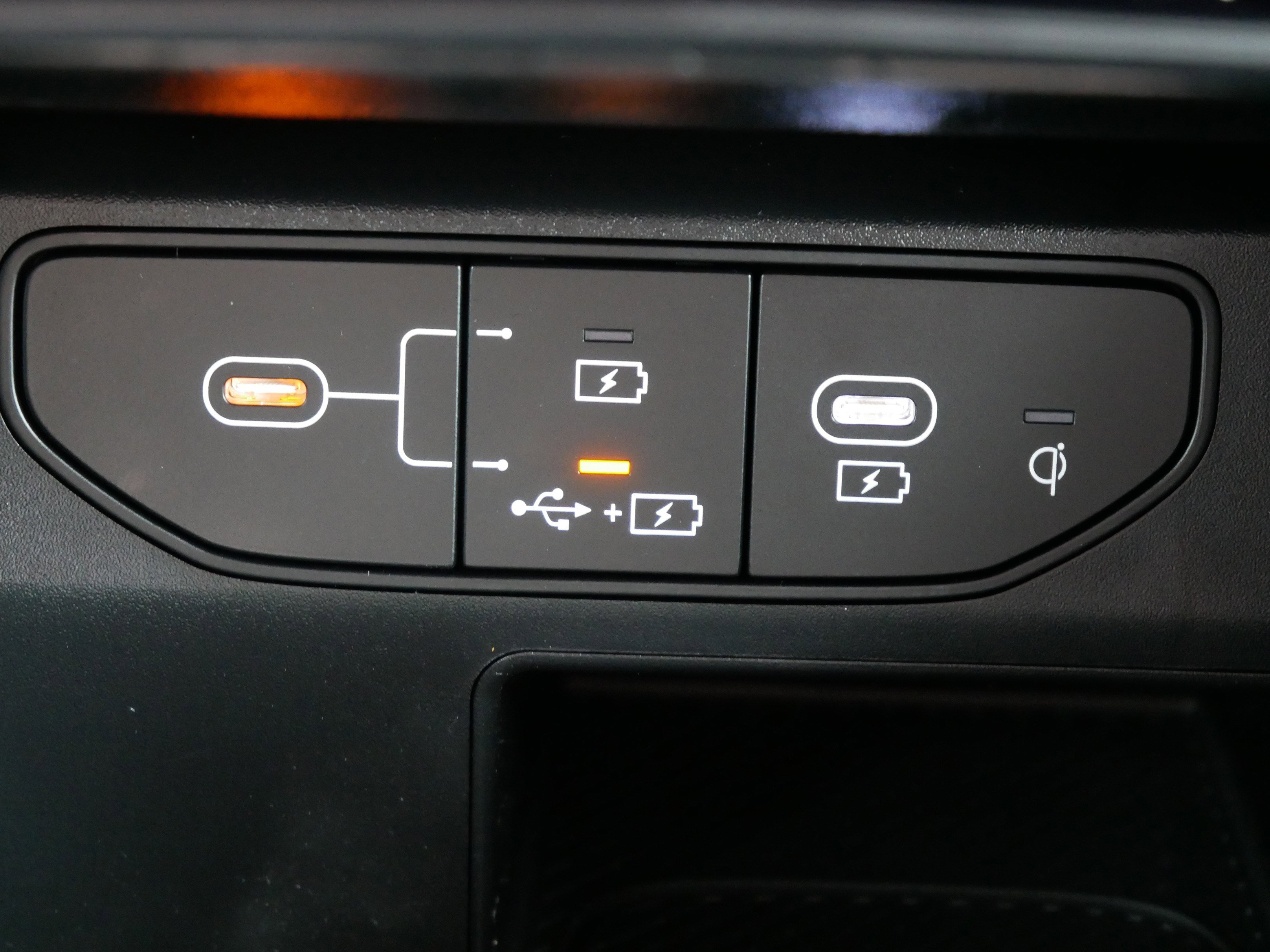 Used 2025 Kia Sorento EX image 29