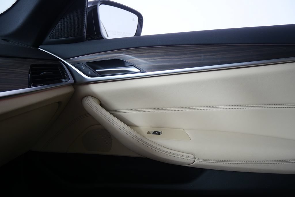 Certified 2023 BMW 530i w/ Convenience Package RWD image 24