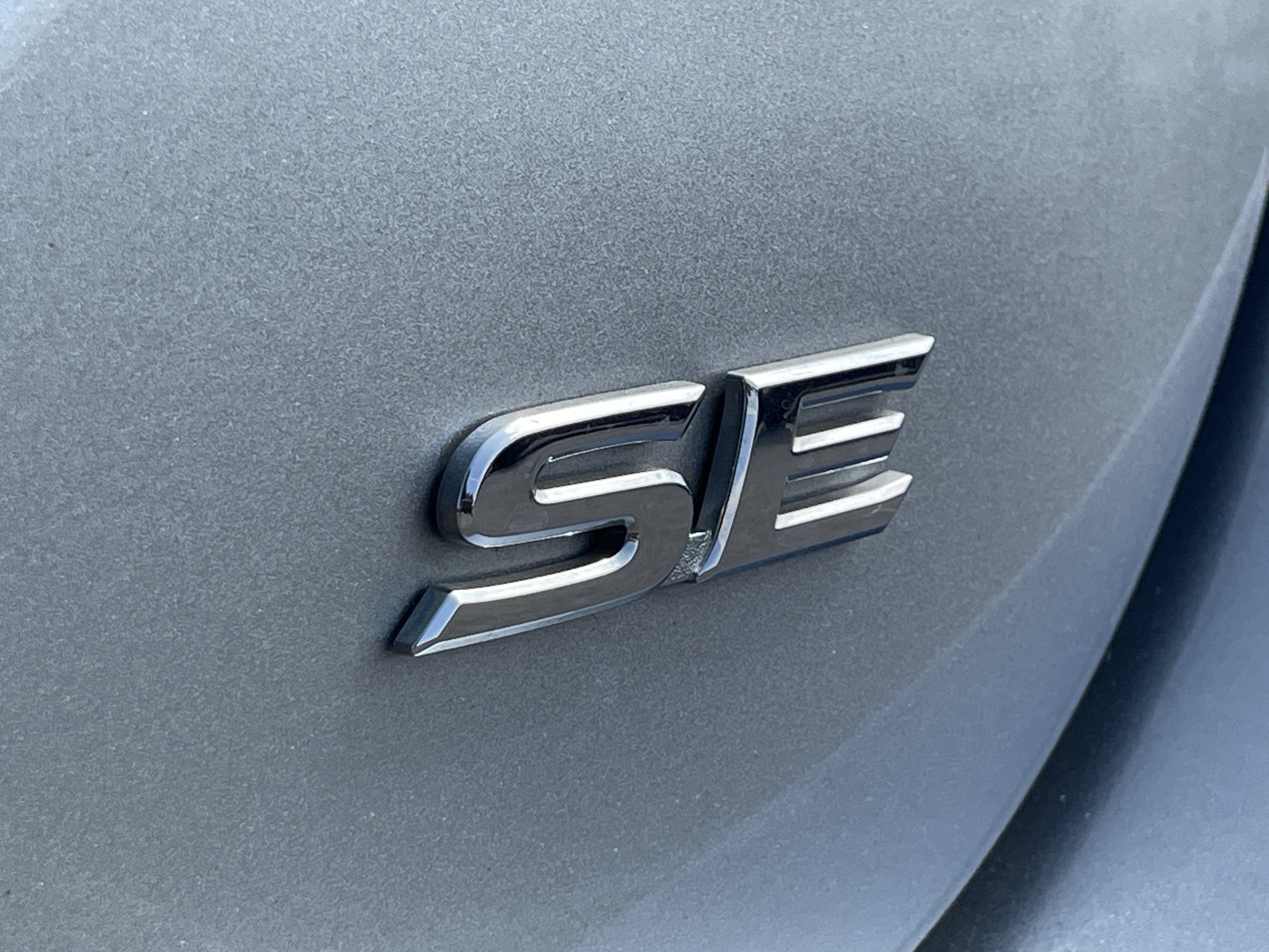 Used 2021 Toyota Camry SE FWD image 9