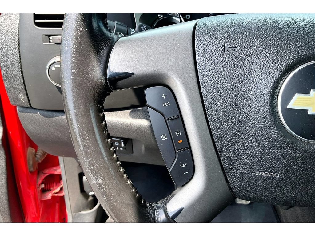 Used 2014 Chevrolet Silverado 2500 LT w/ Snow Plow Prep Package AWD/4WD image 10
