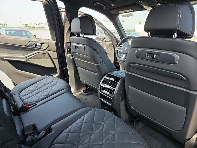 New 2026 BMW X7 xDrive40i w/ M Sport Package image 11