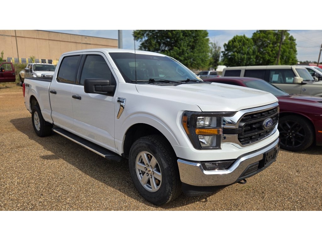 Used 2025 Chevrolet Silverado 2500 LT w/ Convenience Package AWD/4WD image 9