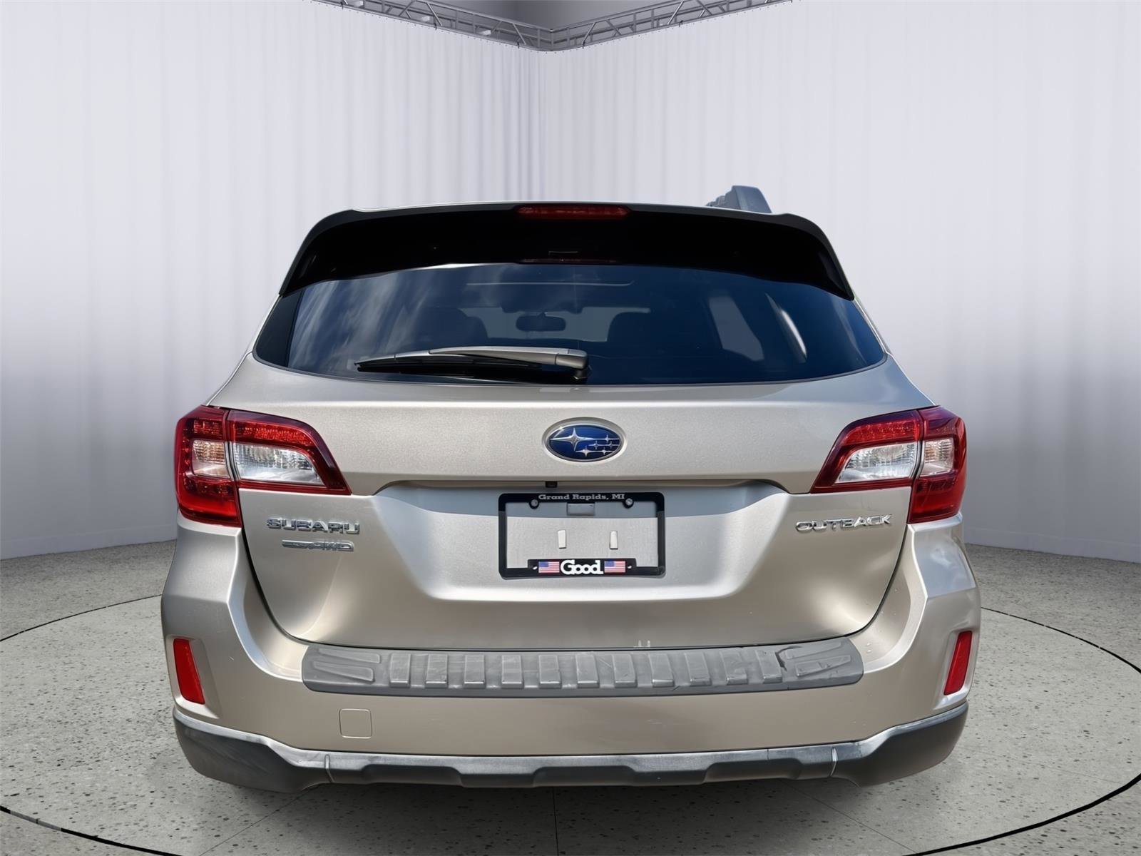 Used 2015 Subaru Outback 2.5i Limited AWD/4WD image 37
