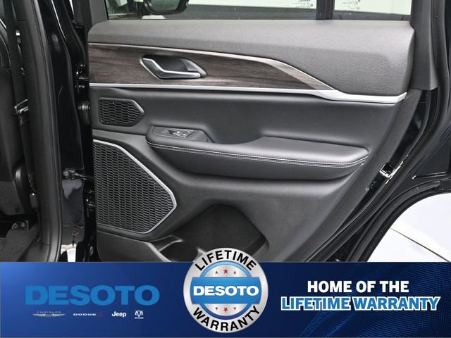 New 2026 Jeep Grand Cherokee Limited RWD image 30