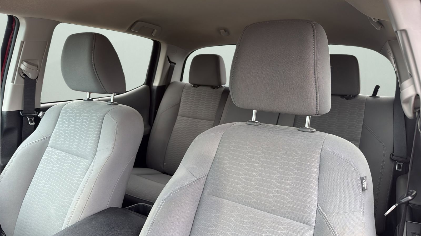 Used 2019 Toyota Tacoma SR5 AWD/4WD image 9
