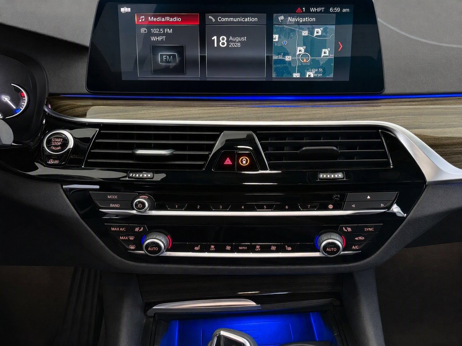 Used 2019 BMW 540i w/ Premium Package RWD image 10