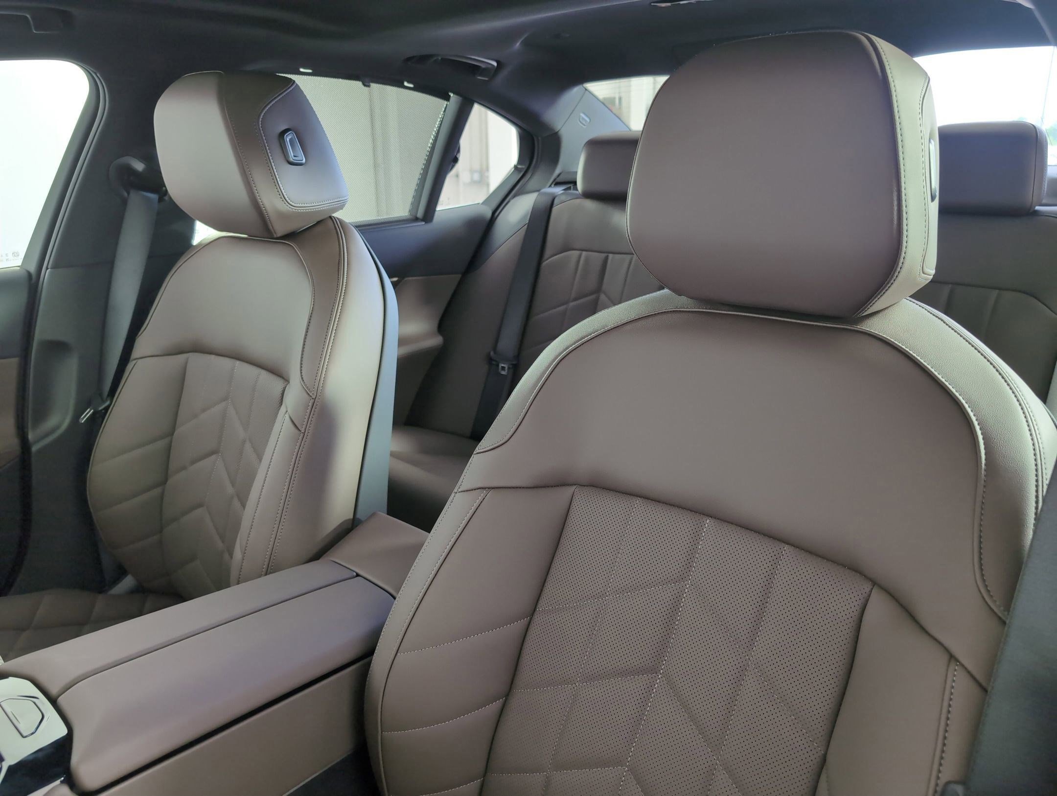 Used 2026 BMW 530i w/ Premium Package image 22