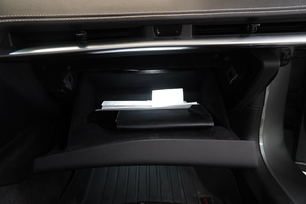 Used 2022 Chevrolet Corvette Stingray Preferred Cpe w/ Battery Protection Package RWD image 32