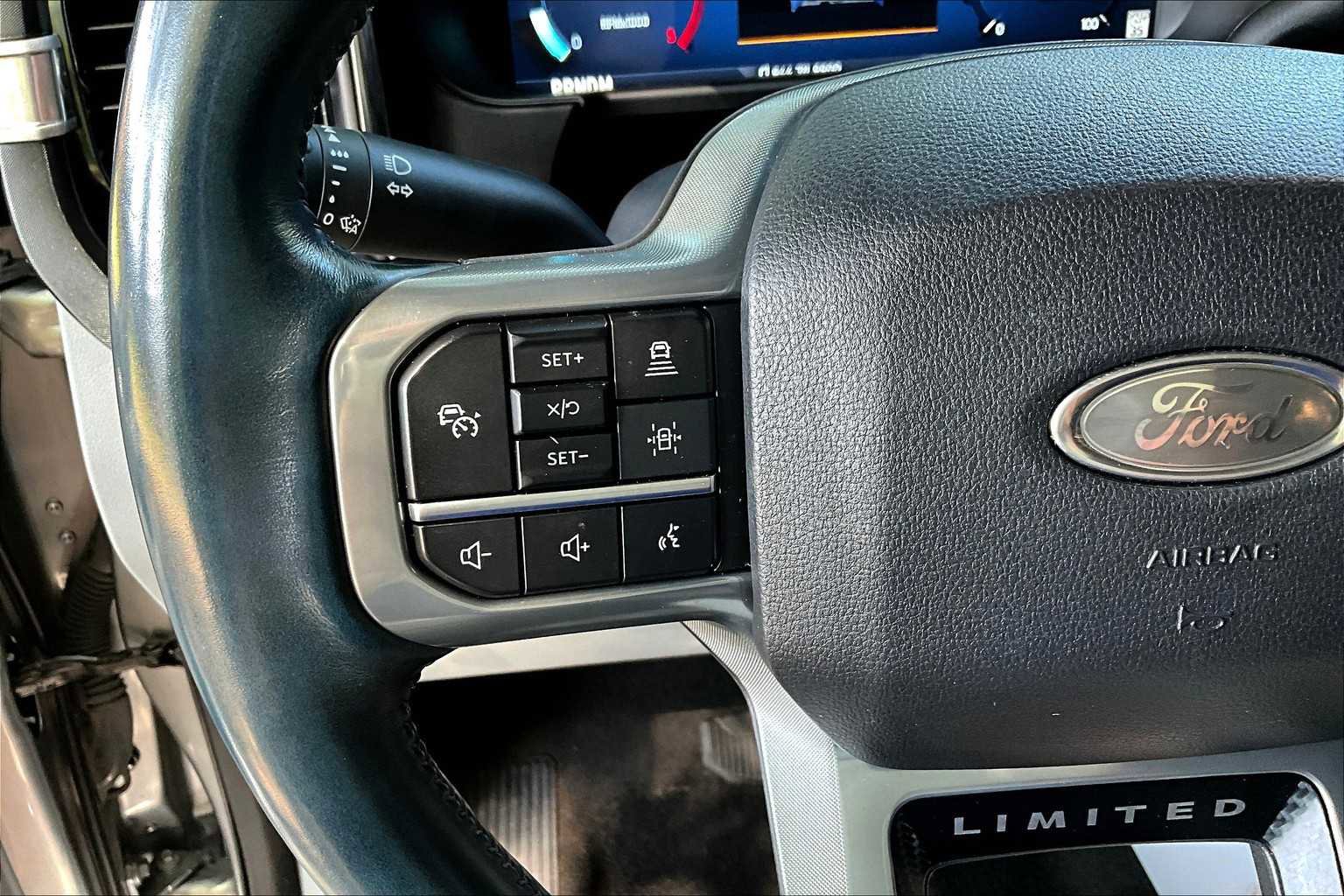 Used 2024 Ford F450 Limited image 46