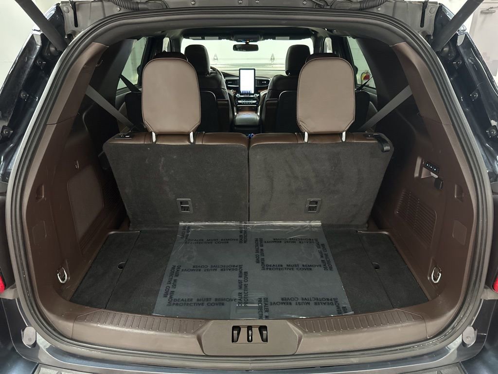 Used 2023 Ford Explorer King Ranch w/ Technology Package AWD/4WD image 39