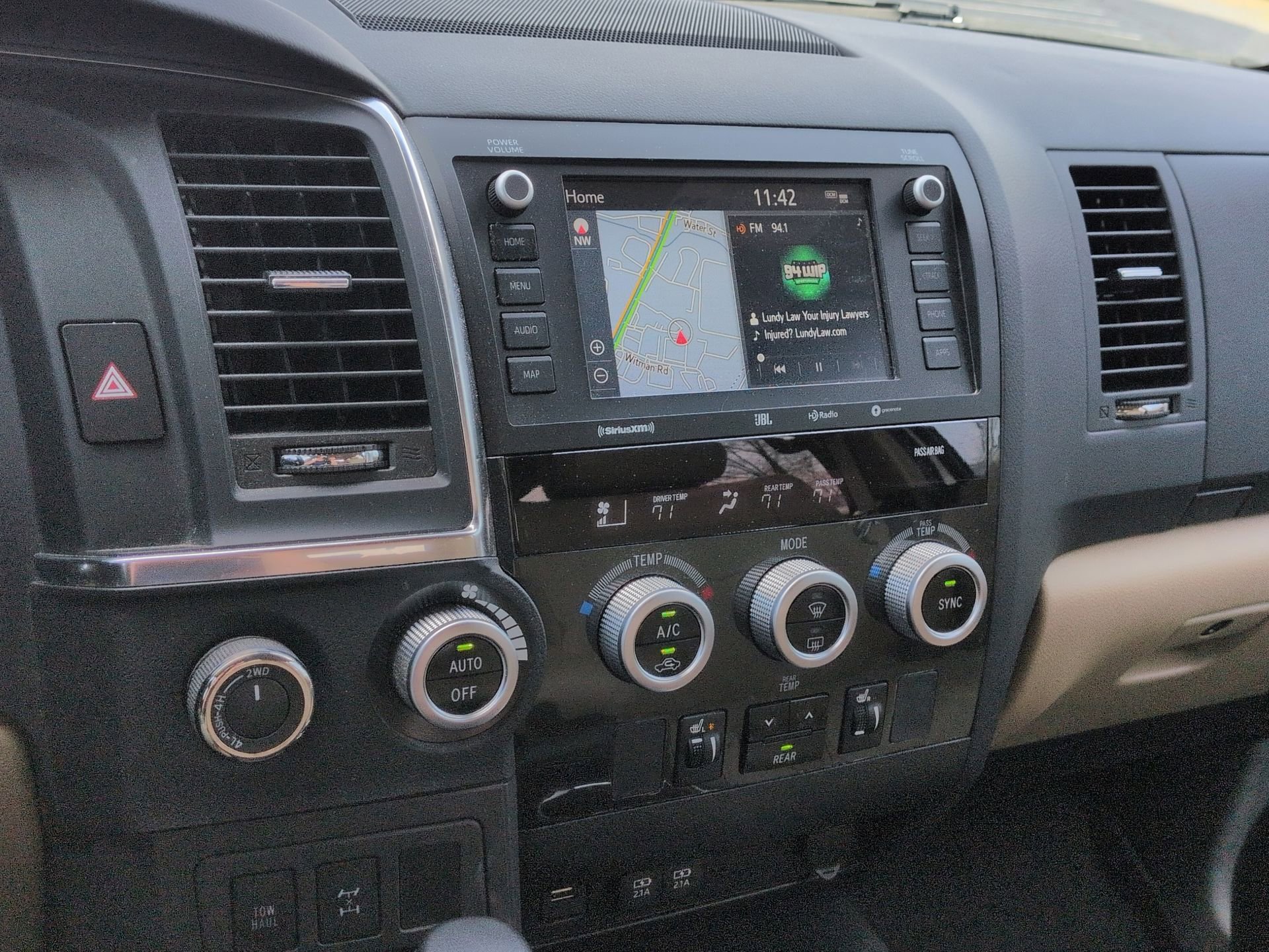 Used 2021 Toyota Sequoia Limited w/ Safety & Convenience Package image 13