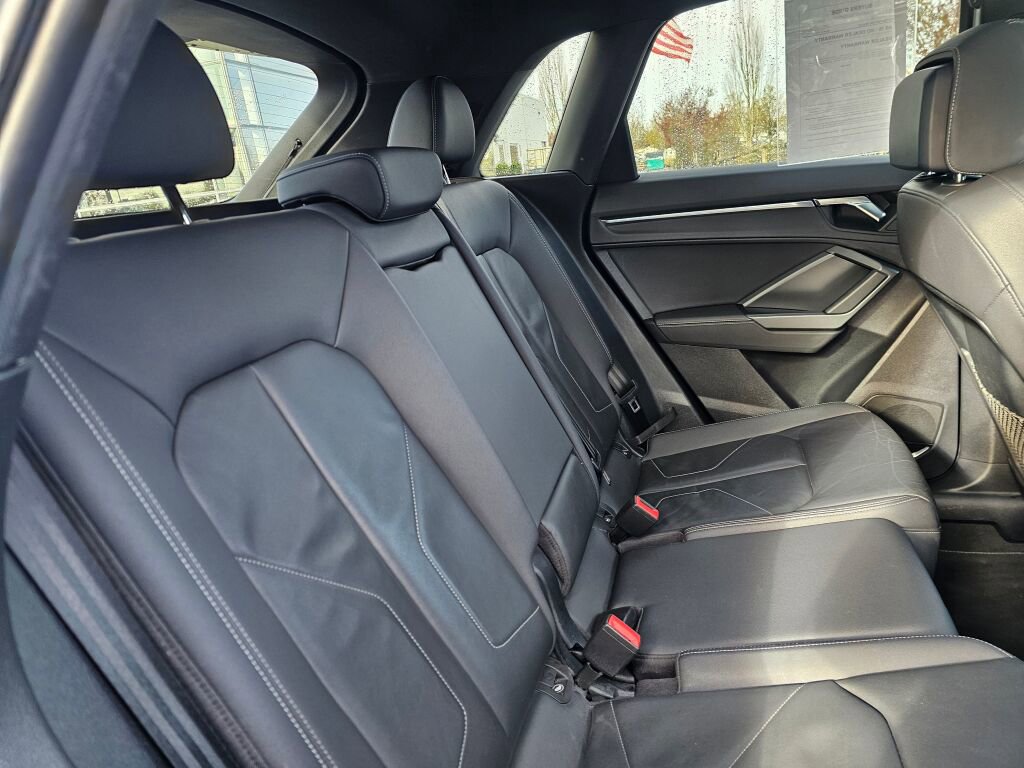 Used 2019 Audi Q3 2.0T Prestige image 17