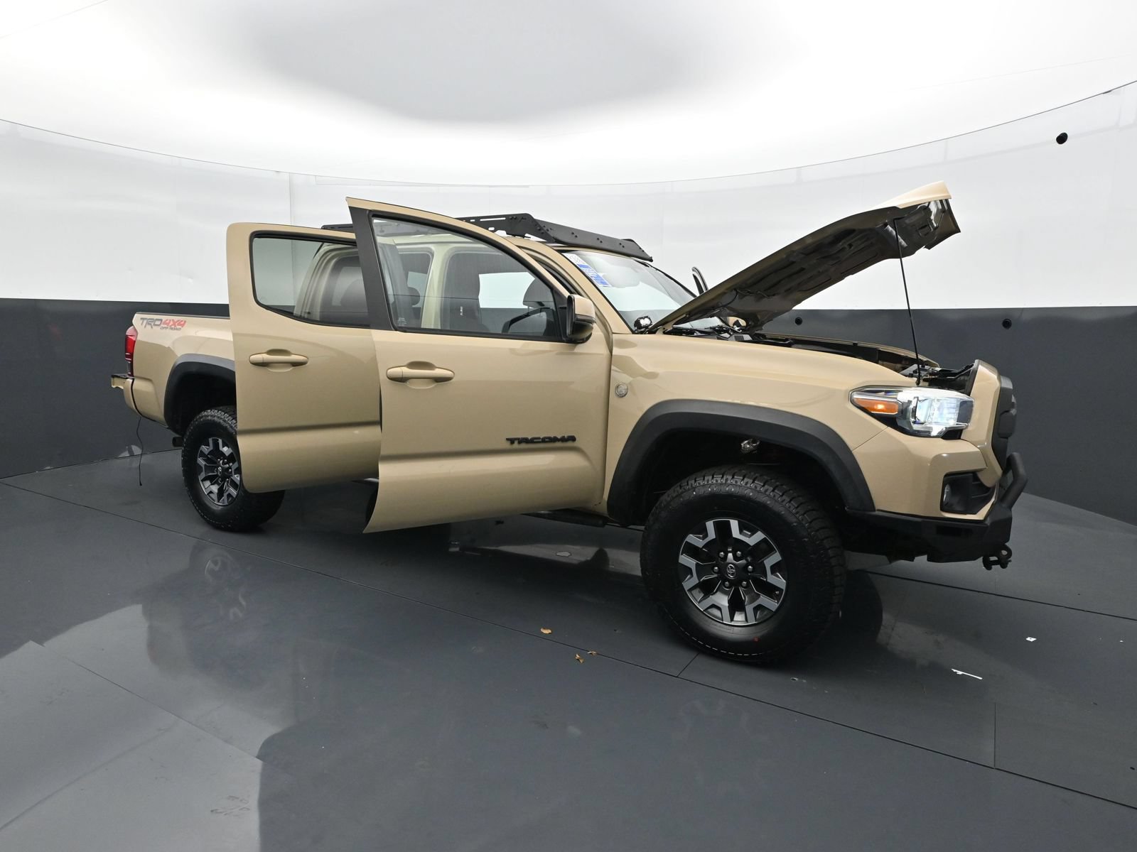 Used 2016 Toyota Tacoma TRD Off-Road AWD/4WD image 36