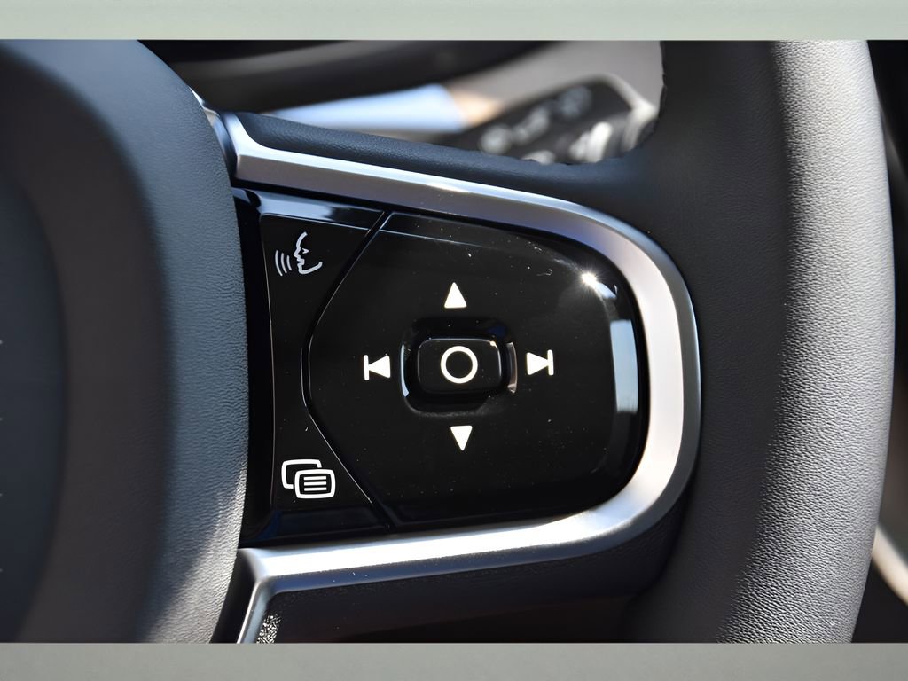 Certified 2026 Volvo XC60 B5 Plus w/ Protection Package Premier image 33