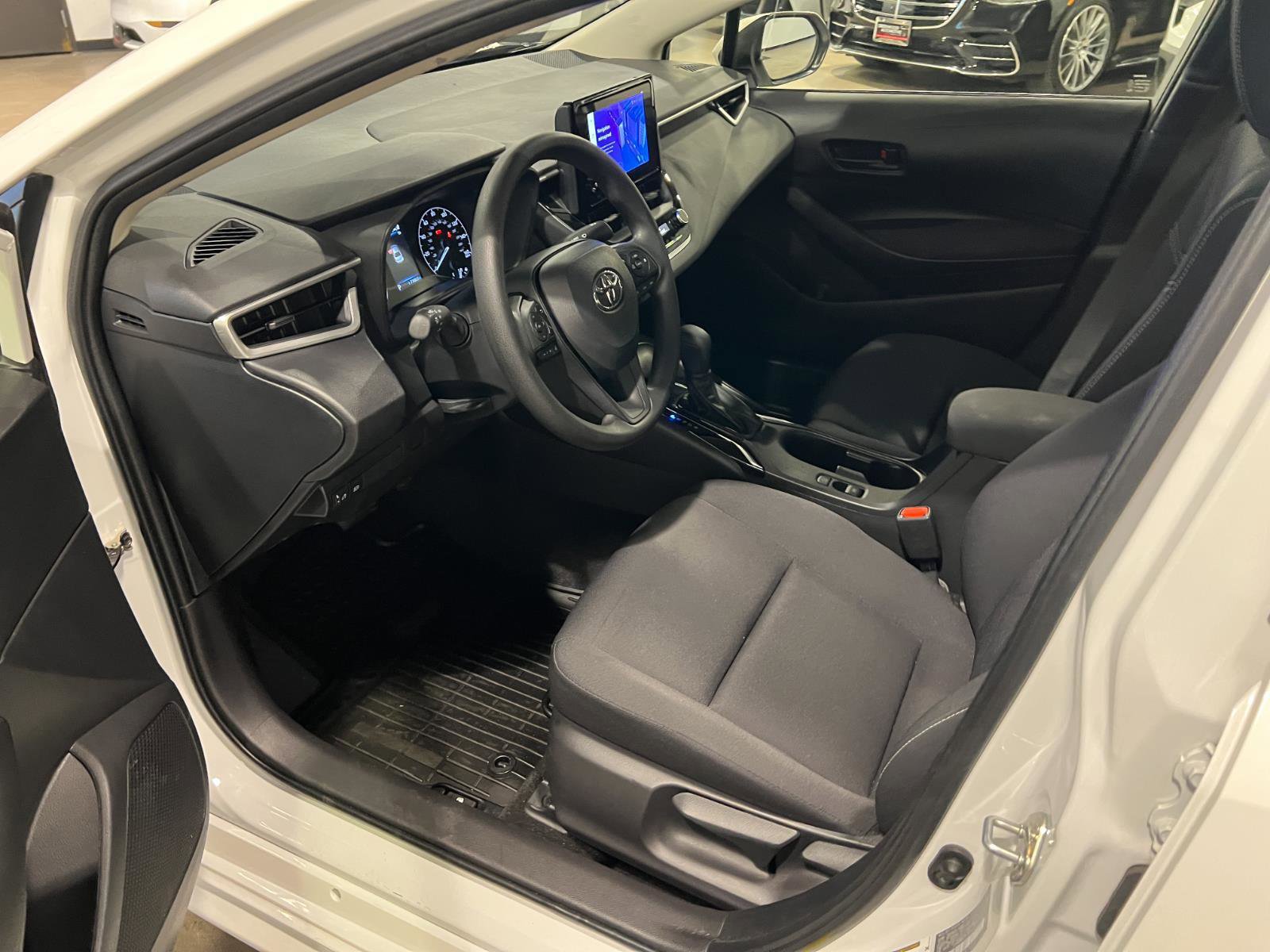 Used 2023 Toyota Corolla LE image 10