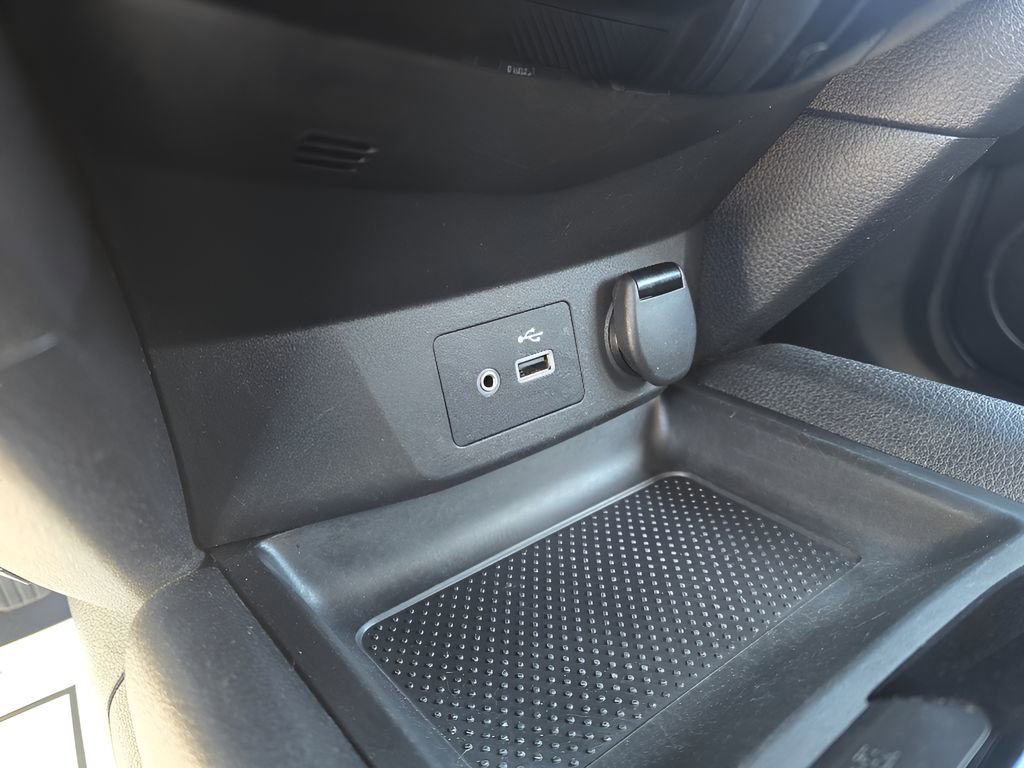 Used 2019 Nissan Rogue Sport S image 19