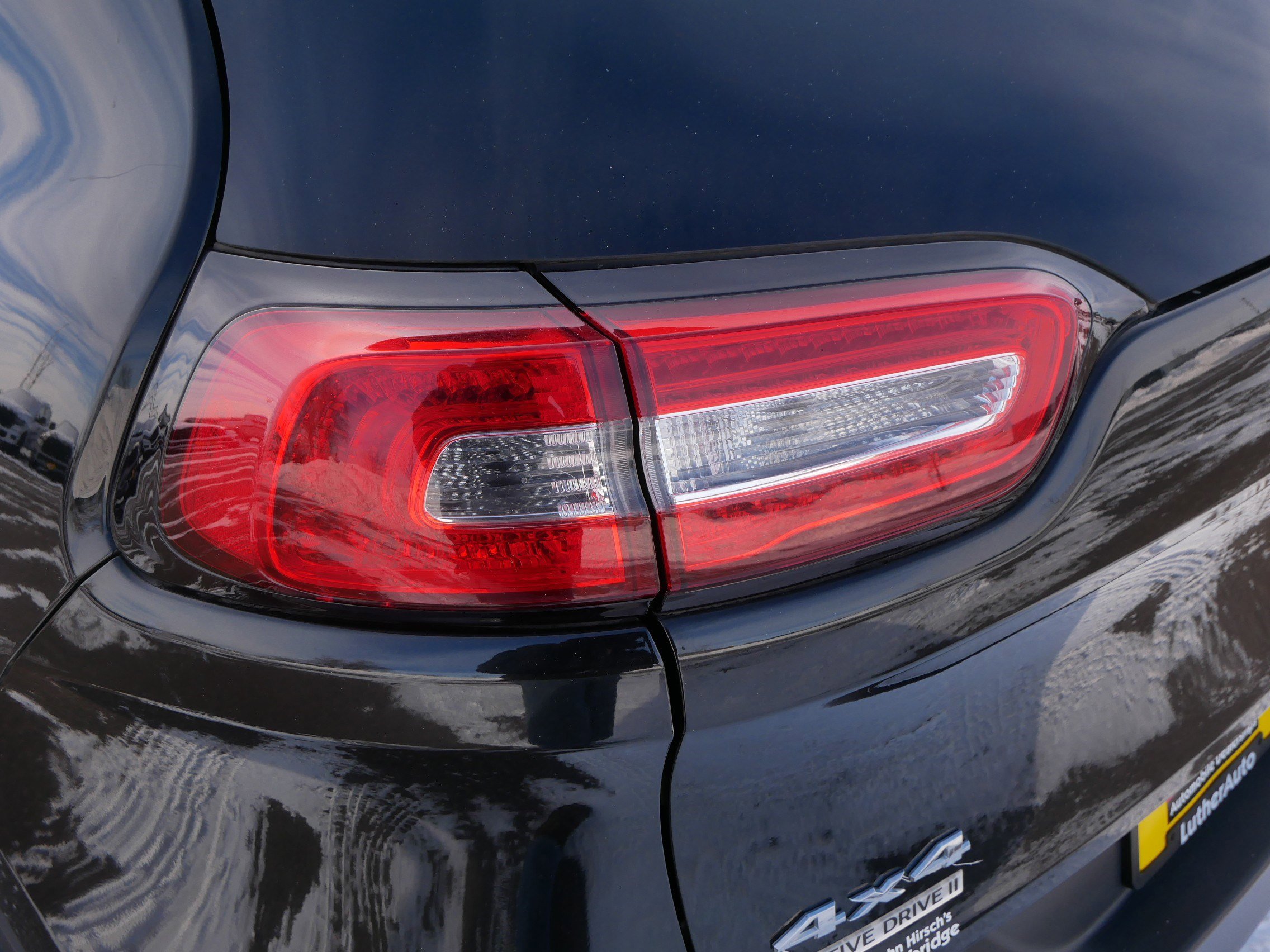 Used 2014 Jeep Cherokee Latitude w/ Cold Weather Group image 17