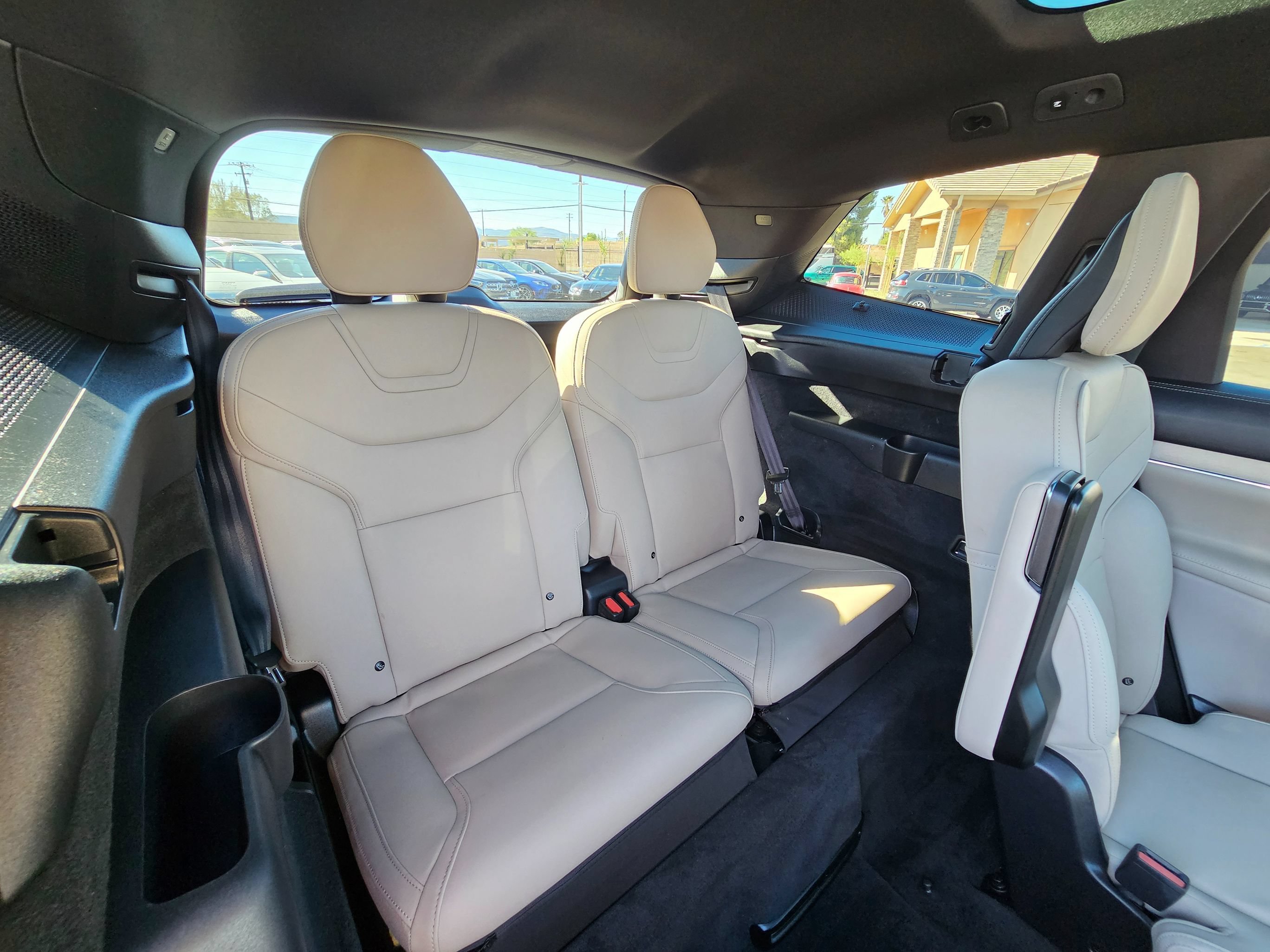 Used 2025 Volvo EX90 Ultra w/ Protection Package Premier AWD/4WD image 48