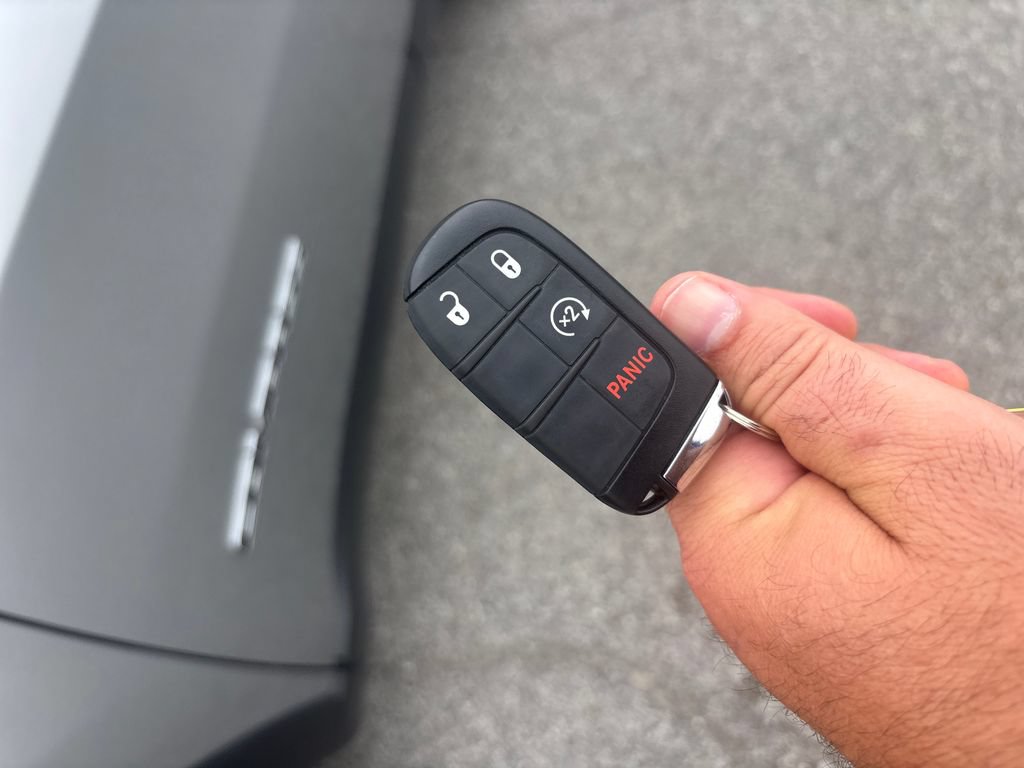 Used 2023 Jeep Compass Limited w/ Sun and Sound Group AWD/4WD image 35