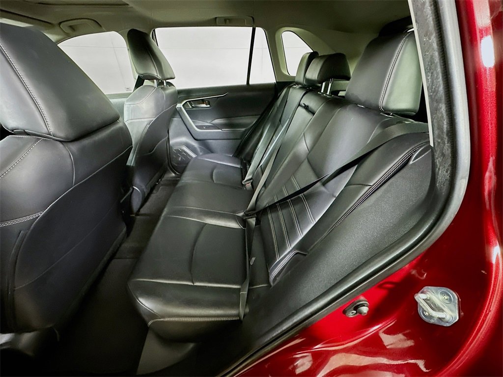 Used 2019 Toyota RAV4 XLE Premium image 14