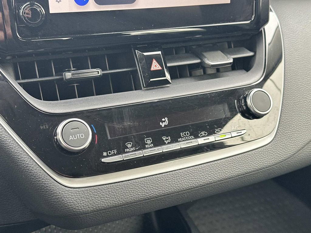 Certified 2023 Toyota Corolla LE image 29