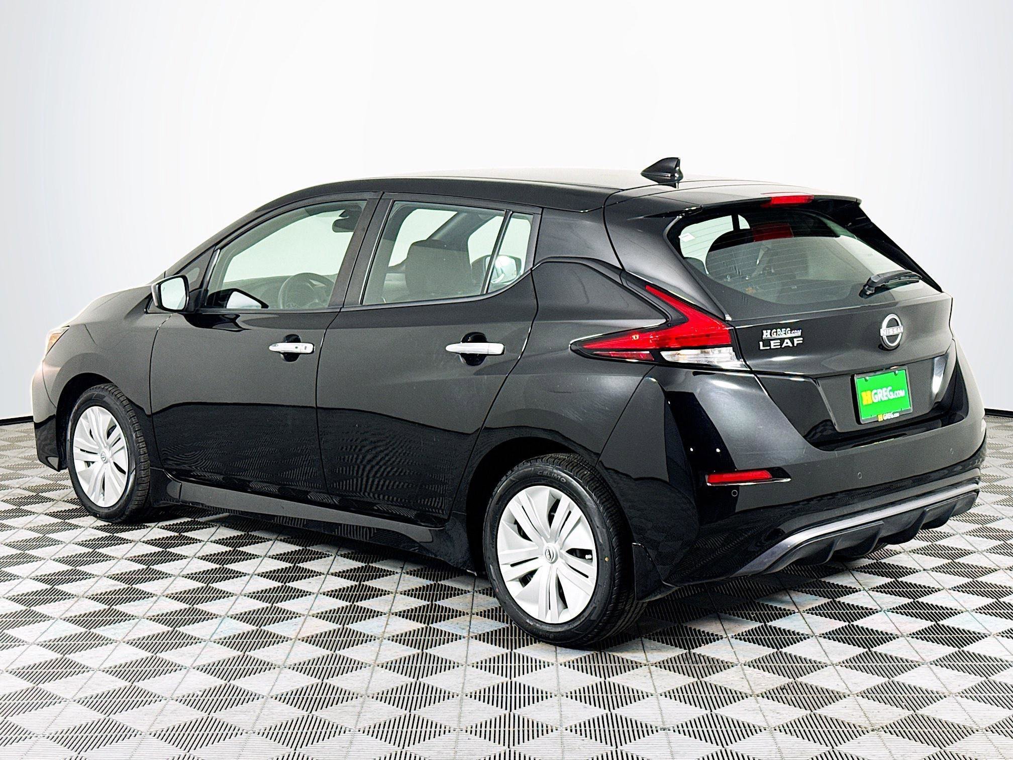 Used 2023 Nissan Leaf S image 6