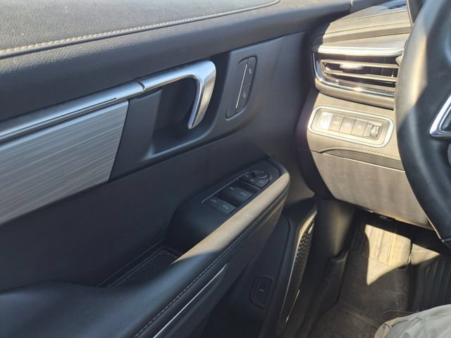 Used 2025 Buick Enclave Preferred w/ Trailering Package, 5000 lbs. FWD image 18
