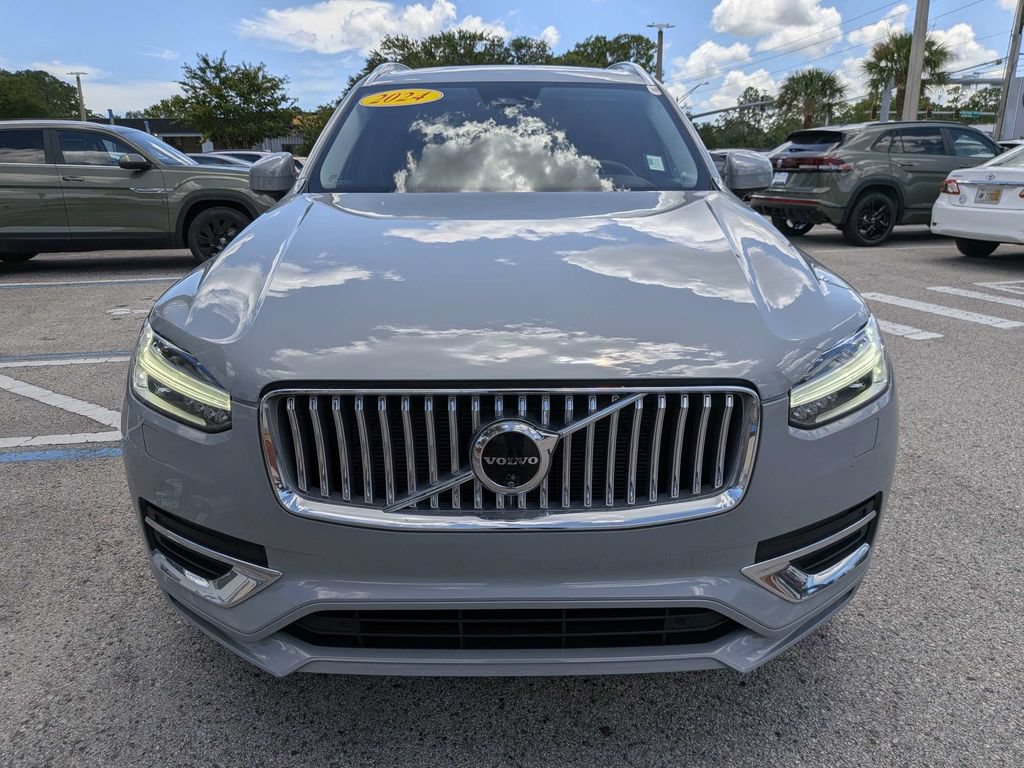 Used 2024 Volvo XC90 B6 Plus AWD/4WD image 9