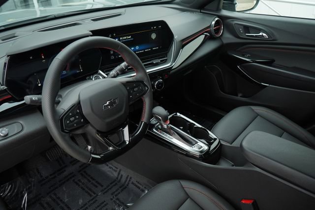 New 2026 Chevrolet Trax RS image 2