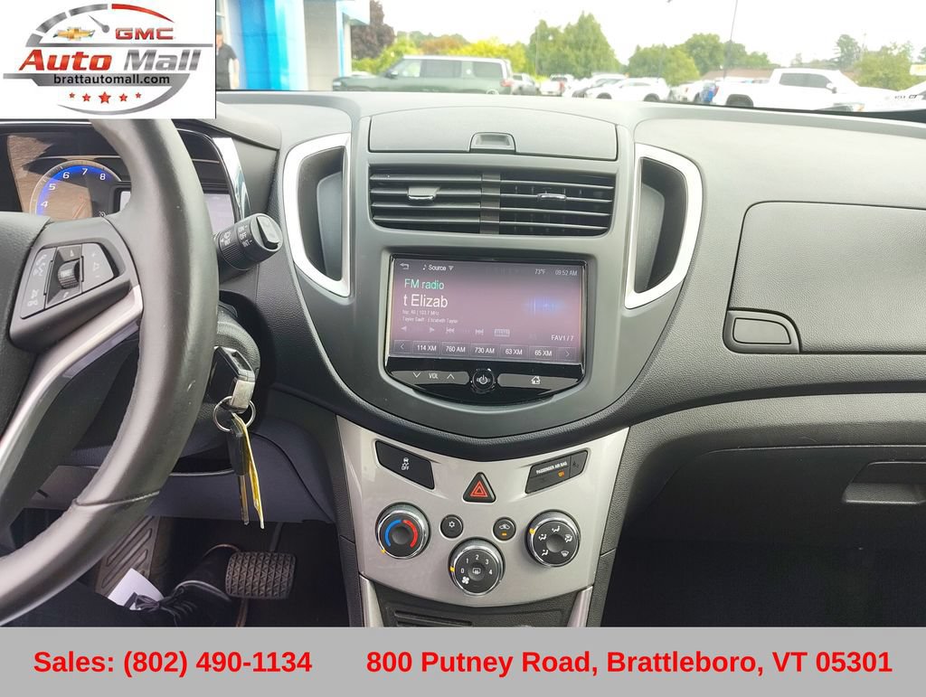 Used 2016 Chevrolet Trax LT w/ LT Sun and Sound Package AWD/4WD image 19